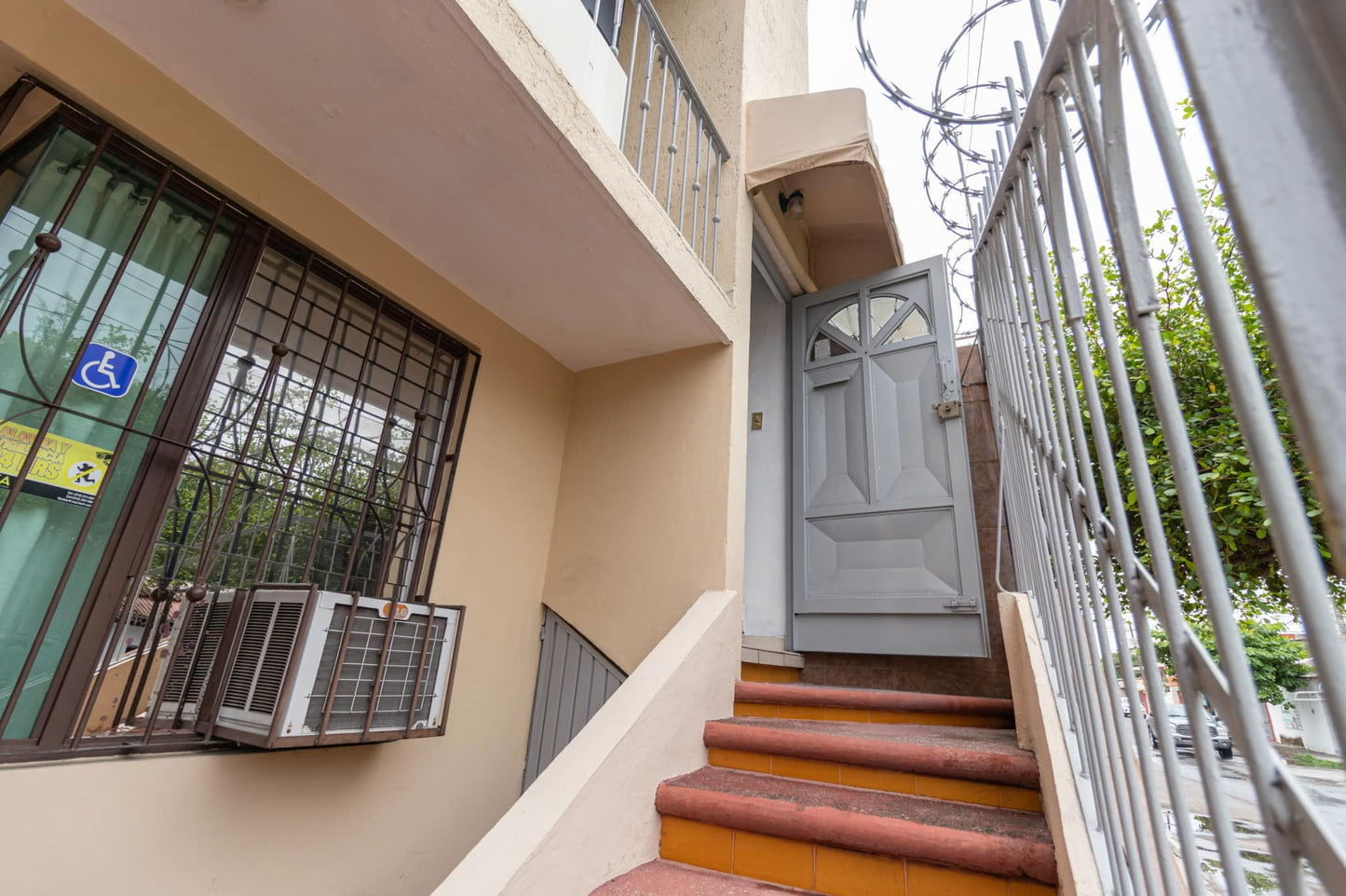 Casa con Oficinas en Tecomán